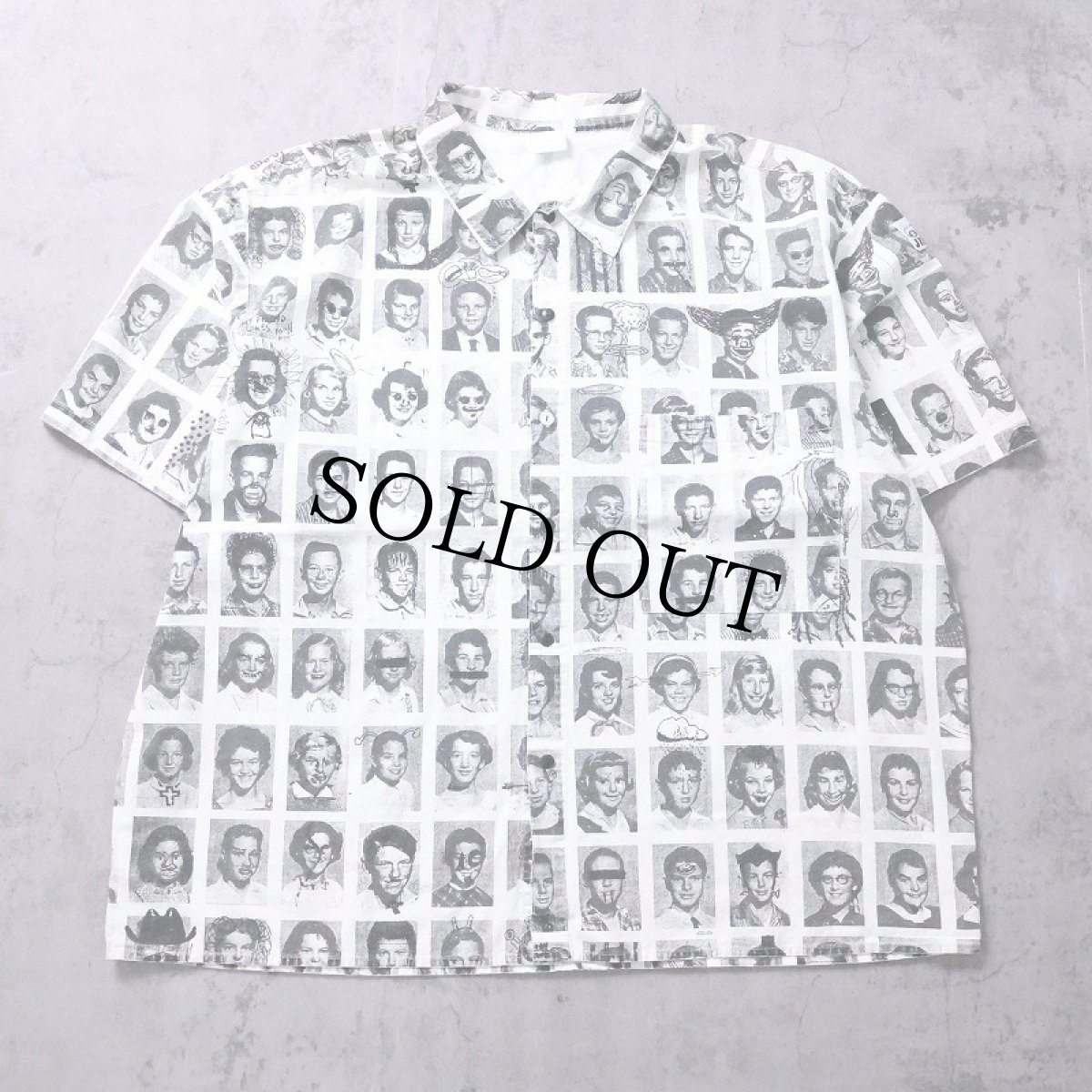 画像2: 80's JIMMY'Z USA製 "GRADUATION ALBUM" 総柄プリントシャツ XL (2)