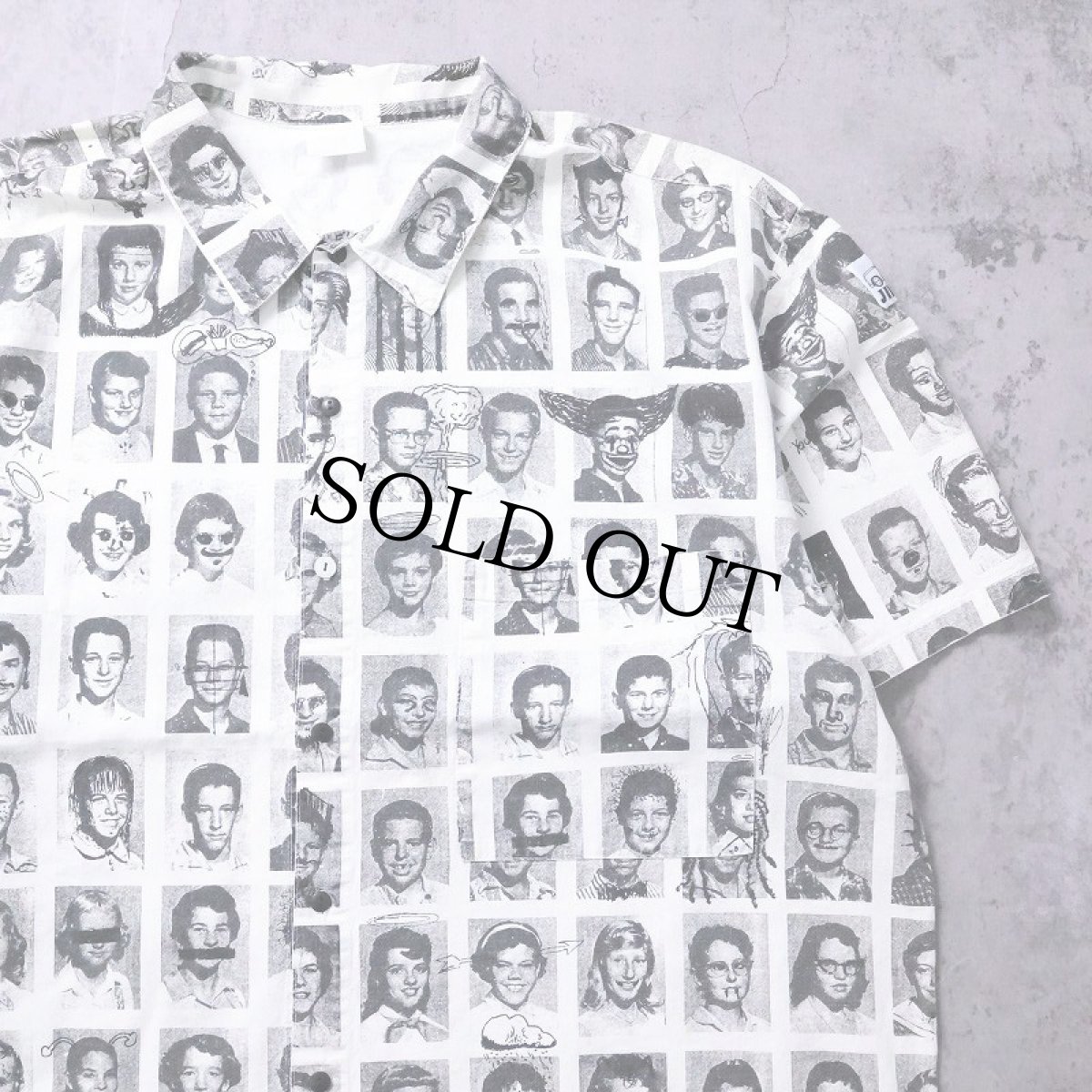 画像1: 80's JIMMY'Z USA製 "GRADUATION ALBUM" 総柄プリントシャツ XL (1)