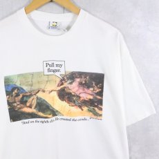 画像1: 90's Michelangelo アダムの創造 USA製 "Pull my finger." パロディプリントTシャツ L (1)