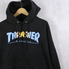 画像1: THRASHER アルゼンチン国旗柄 ロゴプリント スウェットフーディー BLACK L (1)