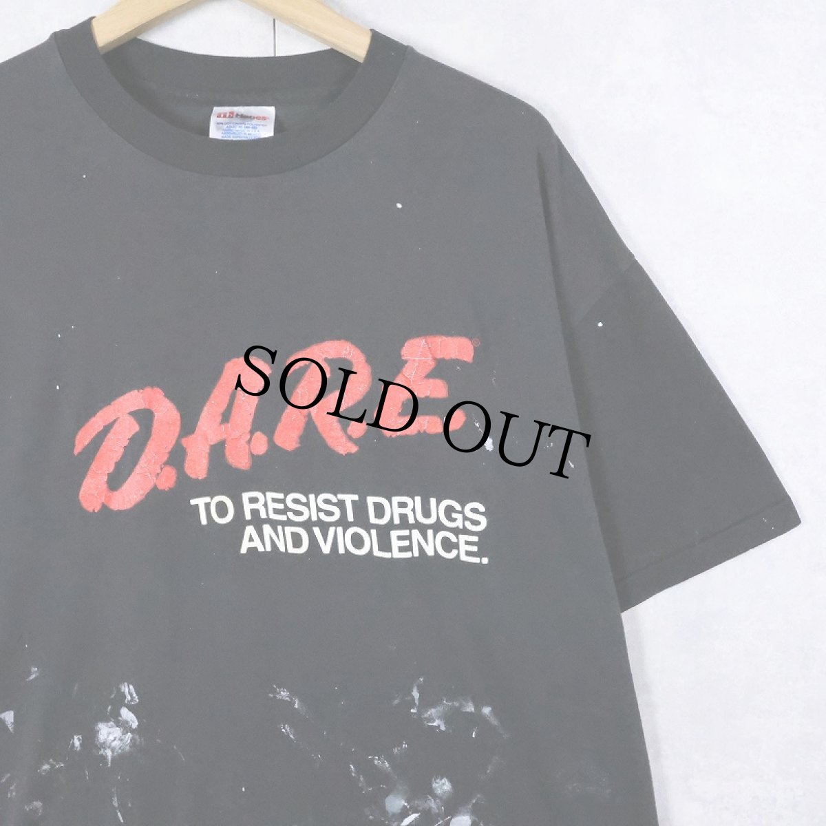 画像1: 90's USA製 "D.A.R.E. TO RESIST DRUGS AND VIOLENCE" 薬物乱用防止団体 メッセージプリントTシャツ BLACK XL (1)