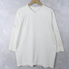 画像2: 60〜70's "Seekins Dairy" チェーン刺繍 Vネック コットンフットボールTシャツ (2)