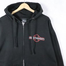 画像2: INDEPENDENT スケートブランド ロゴプリントスウェットジップパーカー BLACK L (2)