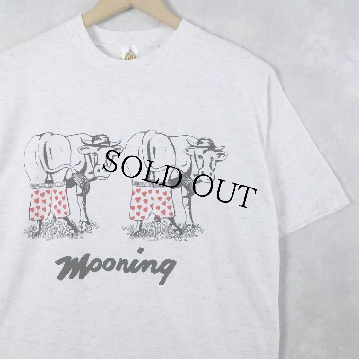 画像1: 90's CANADA製 "Mooning" シュールイラストプリントTシャツ M (1)