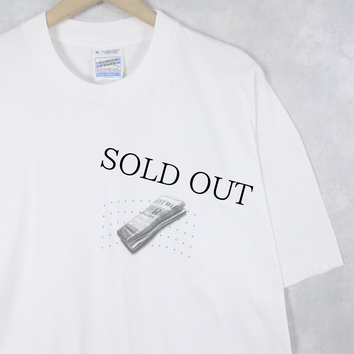 画像1: 90's FRUIT OF THE LOOM IRELAND製 新聞プリントTシャツ XL (1)