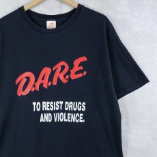 画像1: 90〜2000's "D.A.R.E. TO RESIST DRUGS AND VIOLENCE" 薬物乱用防止団体 メッセージプリントTシャツ BLACK L (1)
