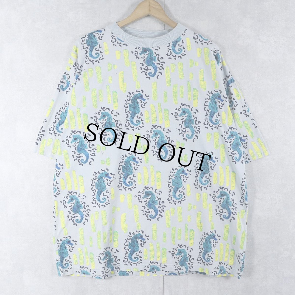 画像1: タツノオトシゴ 総柄プリントTシャツ L (1)
