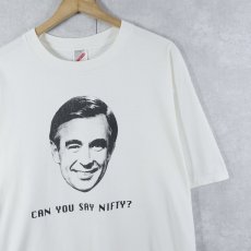 画像1: 90's Mr Rogers USA製 "CAN YOU SAY NIFTY?" 司会者プリントTシャツ XL (1)