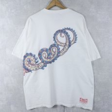 画像2: 90's USA製 Vネック 巻きプリントTシャツ XL  (2)