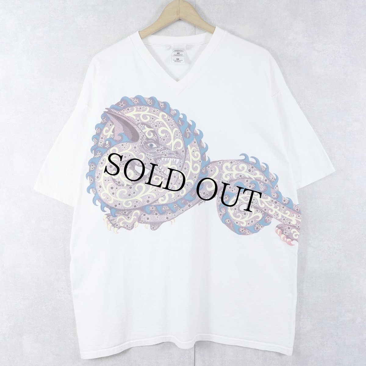 画像1: 90's USA製 Vネック 巻きプリントTシャツ XL  (1)