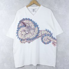 画像1: 90's USA製 Vネック 巻きプリントTシャツ XL  (1)