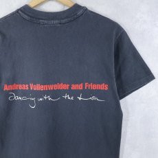 画像2: 80〜90's Andreas Vollenweider USA製 "Dancing with the Lion" ハープ奏者 アルバムプリントTシャツ BLACK M (2)