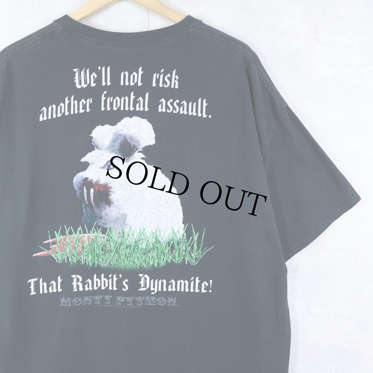 画像1: LIQUID BLUE MONTY PYTHON "Killer Rabbit" 映画プリントTシャツ BLACK XL (1)