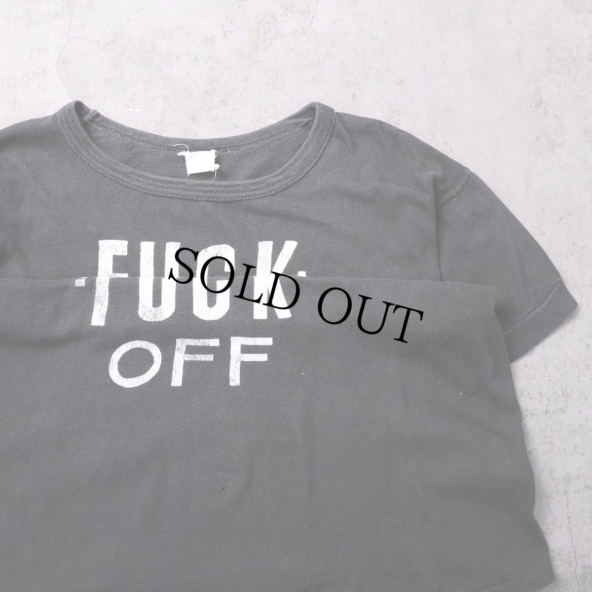 画像2: 70〜80's "FUCK OFF" パキ綿 Fワード ギミックプリントTシャツ BLACK L (2)