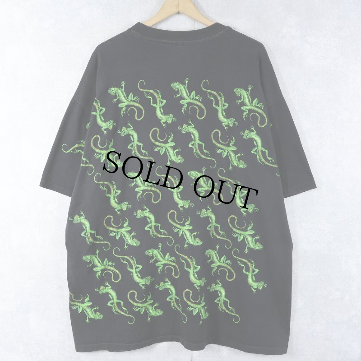 画像2: 90's USA製 イグアナプリントTシャツ BLACK XXL (2)