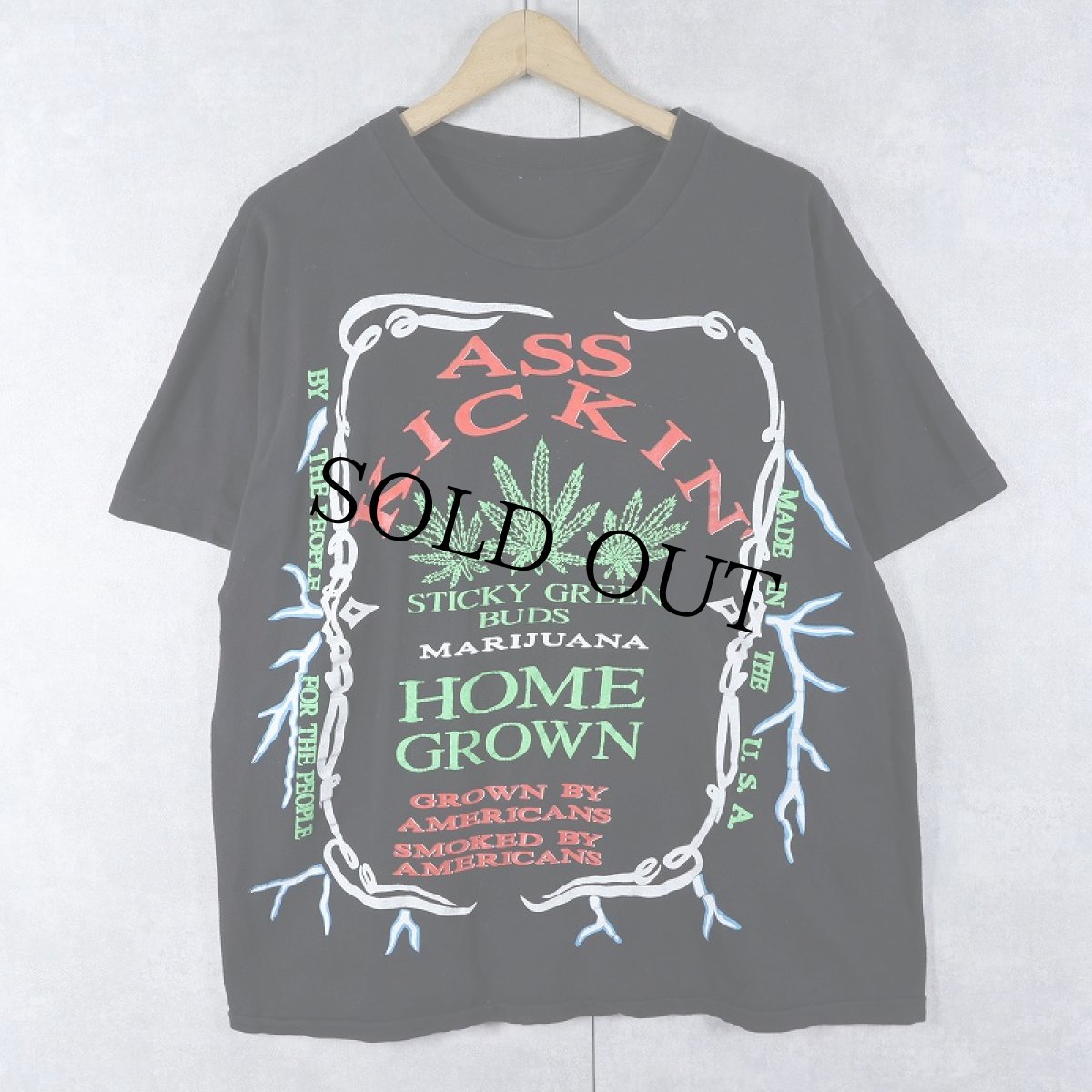 画像1: 90's ASS KICKIN' HOME-GROWN ガンジャ パロディプリントTシャツ BLACK (1)