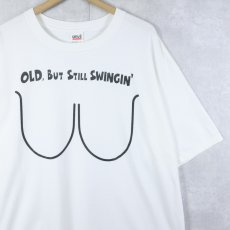 画像1: "OLD, BUT STILL SWINGIN" プリントTシャツ XL (1)