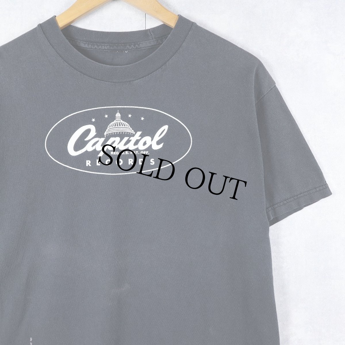画像1: 2000's Capitol Records レコードレーベル ロゴプリントTシャツ BLACK  (1)