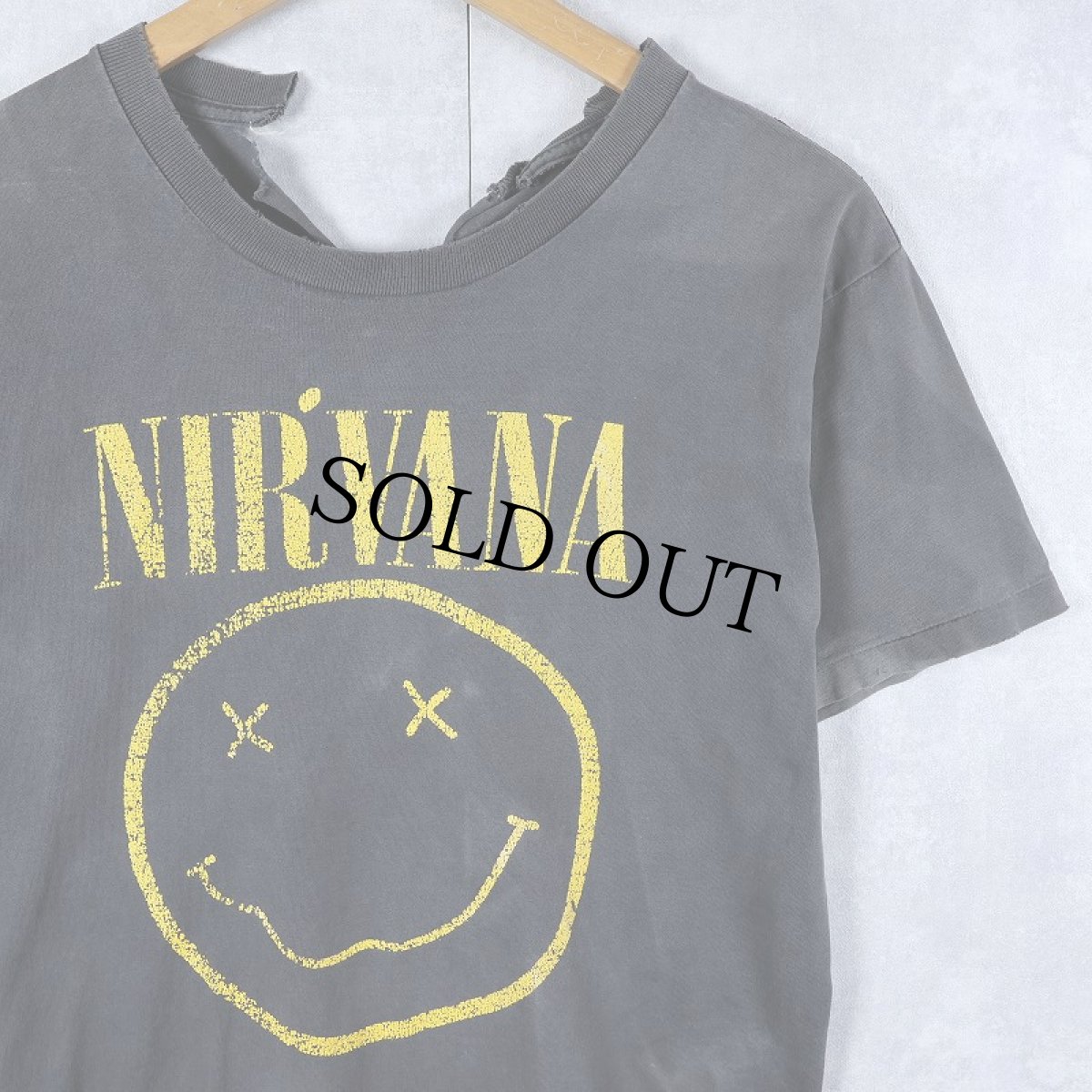 画像1: 90's NIRVANA "NEVERMIND" ロックバンドプリントTシャツ BLACK (1)