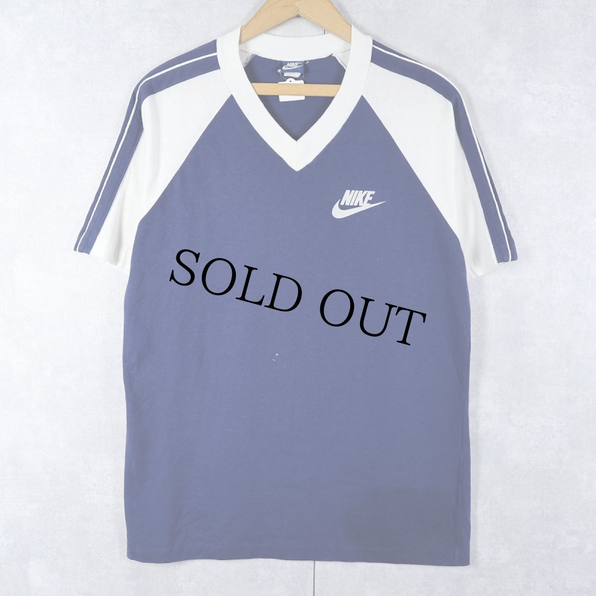 画像1: 80's NIKE "紺タグ" Vネック フロッキープリントTシャツ L (1)