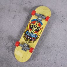 画像1: TECH DECK "DOG TOWN SKATES" フィンガーボード (1)