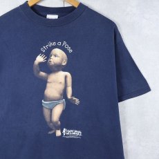 画像1: 90's THE DANCING BABY "Strike a Pose" イラストプリントTシャツ NAVY L (1)