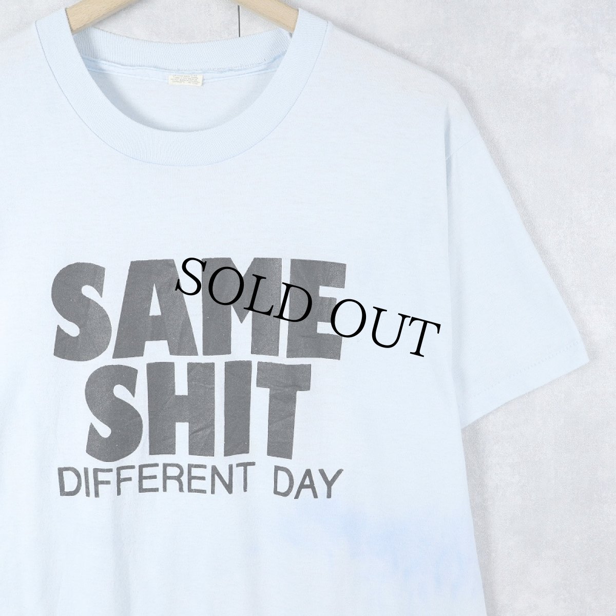 画像1: 80's USA製 "SAME SHIT DIFFERENT DAY" メッセージプリントTシャツ L (1)