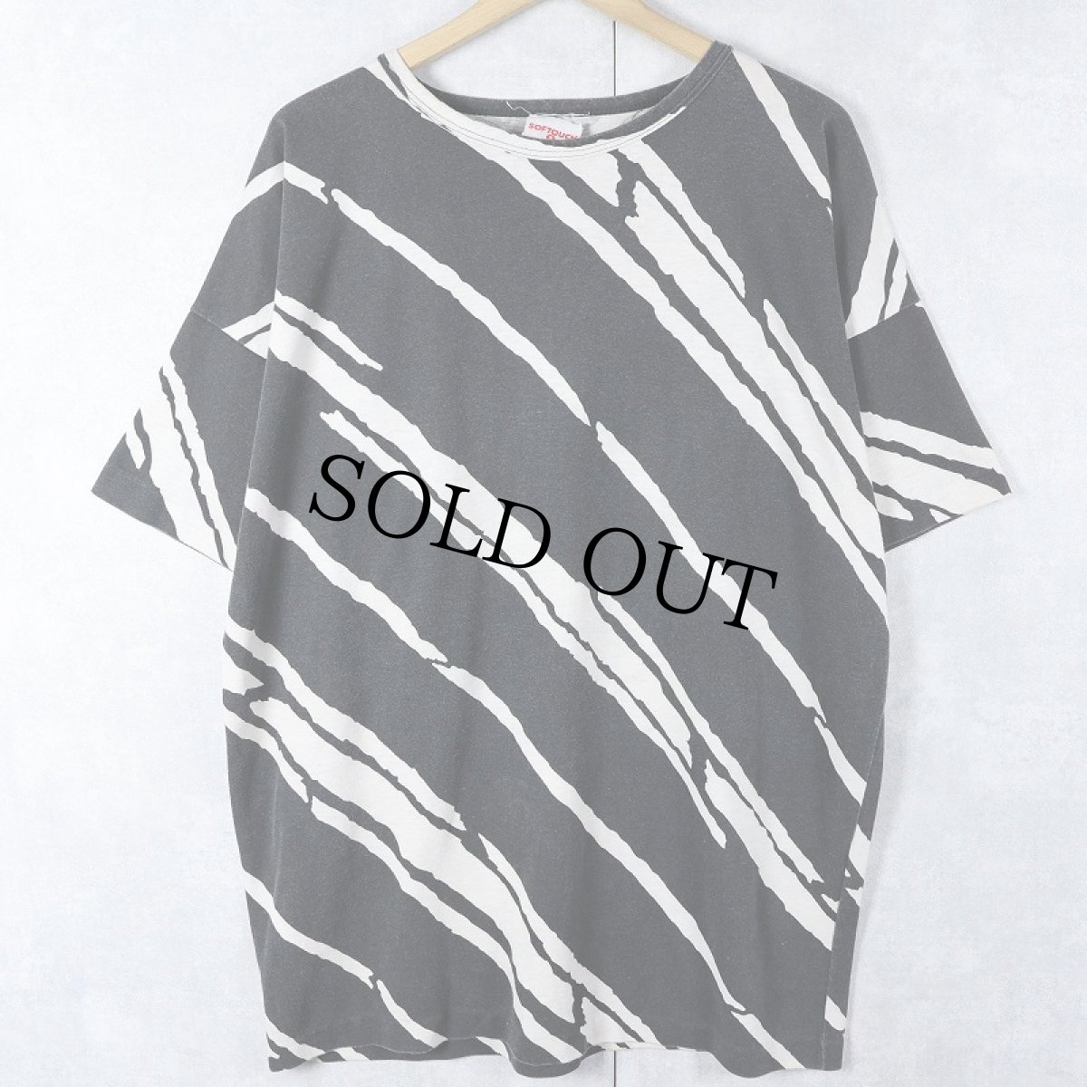 画像1: 90's SOFTOUCH USA製 総柄プリントTシャツ ONE SIZE FITS ALL (1)
