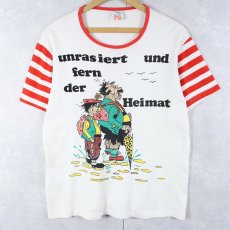 画像1: 70's〜 EURO "unrasiert und fern der Heimat" イラストプリントTシャツ   (1)
