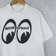 画像1: 90's MOONEYES "MOON Equipped" ロゴプリントTシャツ (1)