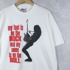画像1: 90's "my foot is on the ROCK and my name is on the ROLL" ギタリストプリントTシャツ XL (1)
