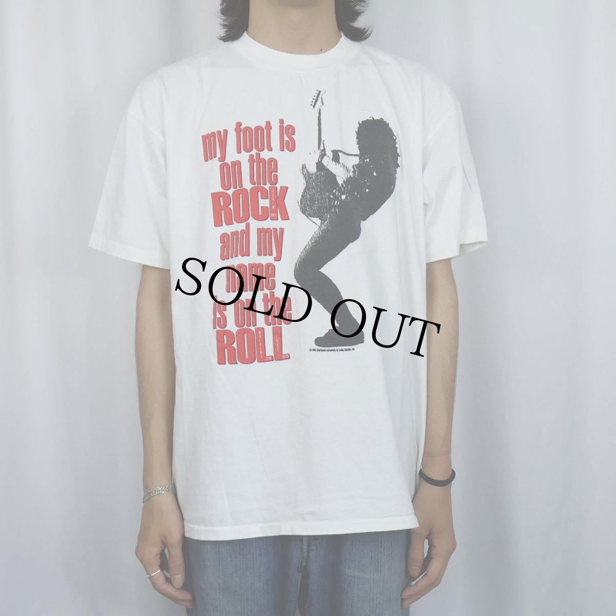 画像2: 90's "my foot is on the ROCK and my name is on the ROLL" ギタリストプリントTシャツ XL (2)