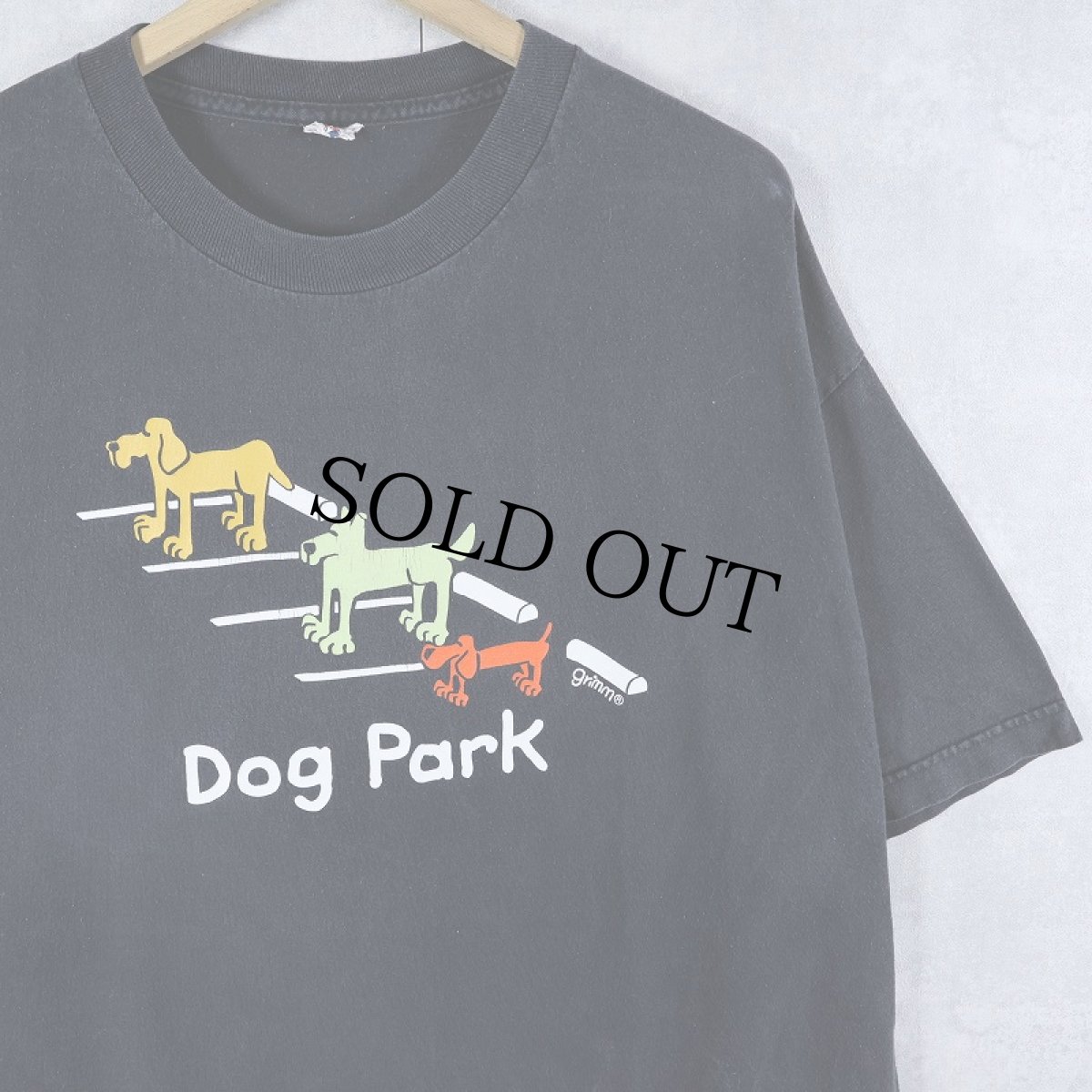 画像1: Grimm "Dog Park" シュールイラストプリントTシャツ BLACK (1)