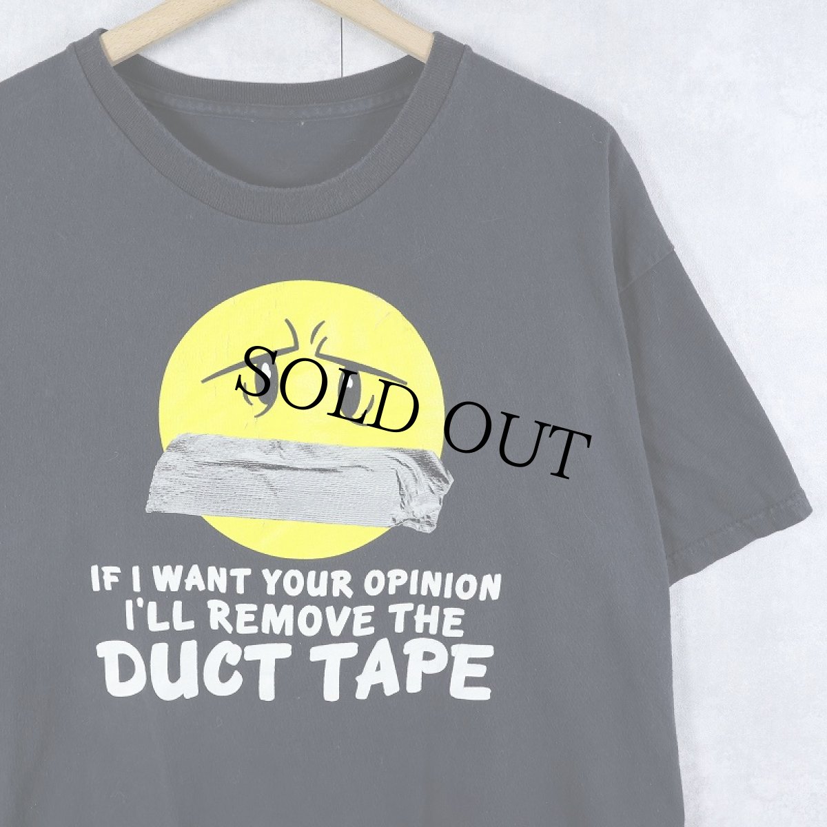 画像1: "IF I WANT YOUR OPINION I'LL REMOVE THE DUCT TAPE" ジョークプリントTシャツ BLACK (1)