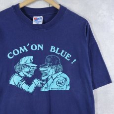 画像1: 90's USA製 "COM'ON BLUE!" ジョークプリントTシャツ NAVY XL (1)