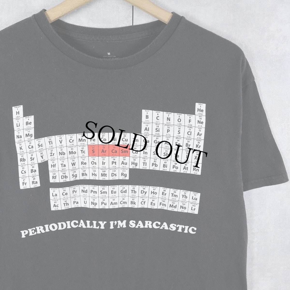 画像1: "PERIODICALLY I'M SARCASTIC" 周期表プリントTシャツ BLACK M (1)