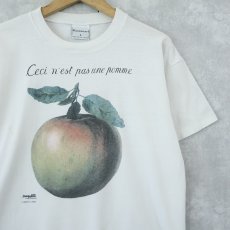 画像1: 90's René Magritte "Ceci n'est pas une pomme" アートプリントTシャツ L (1)