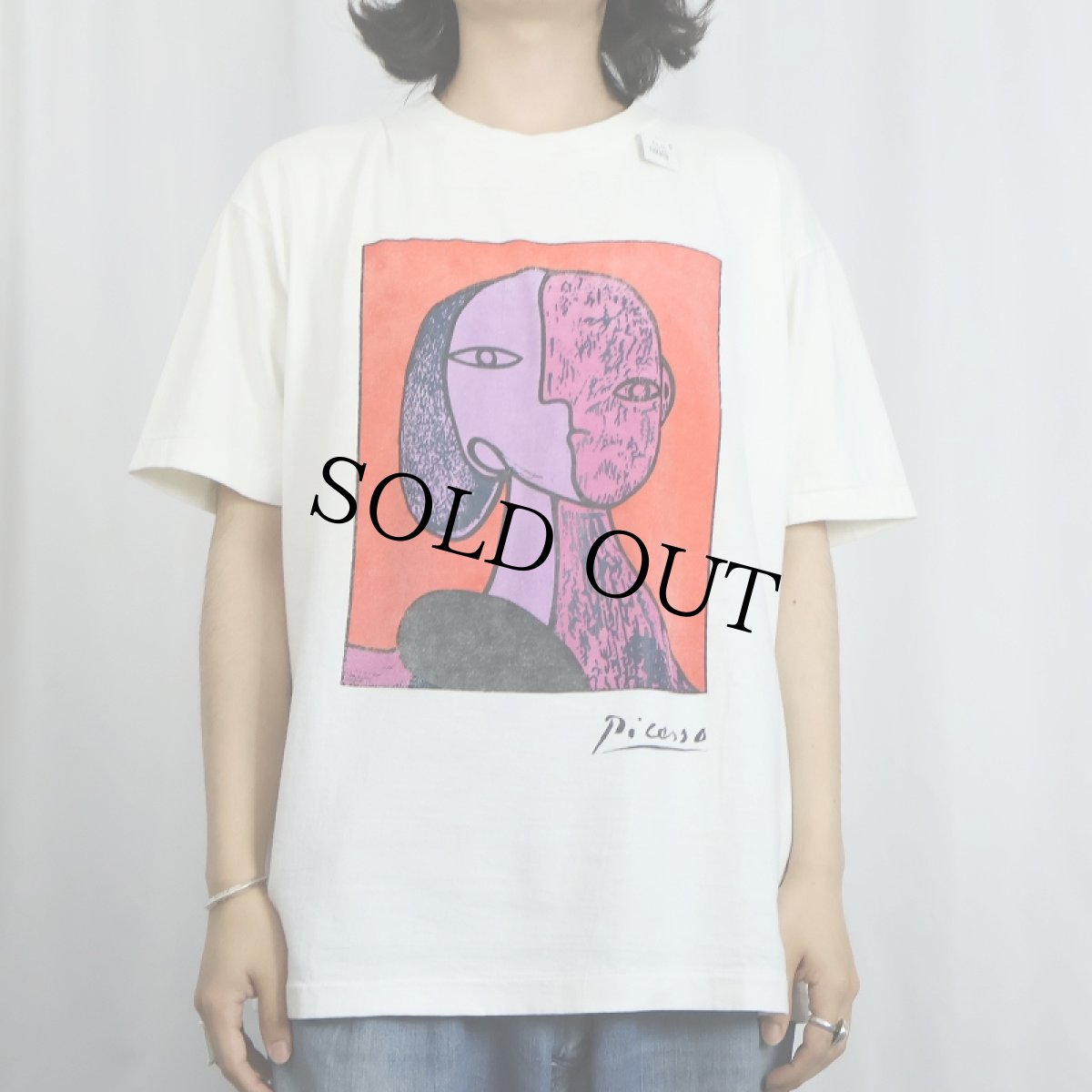 画像2: 90's Pablo Picasso "Seated Woman with Yellow Background" アートプリントTシャツ (2)