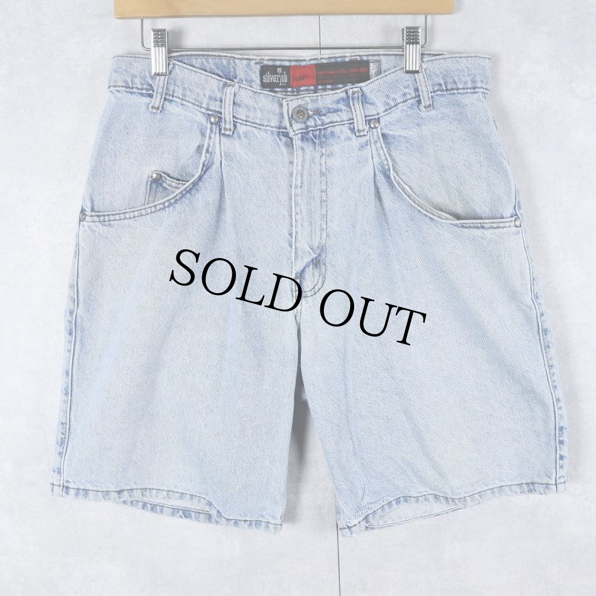 画像1: 2000's Levi's SILVER TAB "LOOSE" デニムショーツ W33 (1)