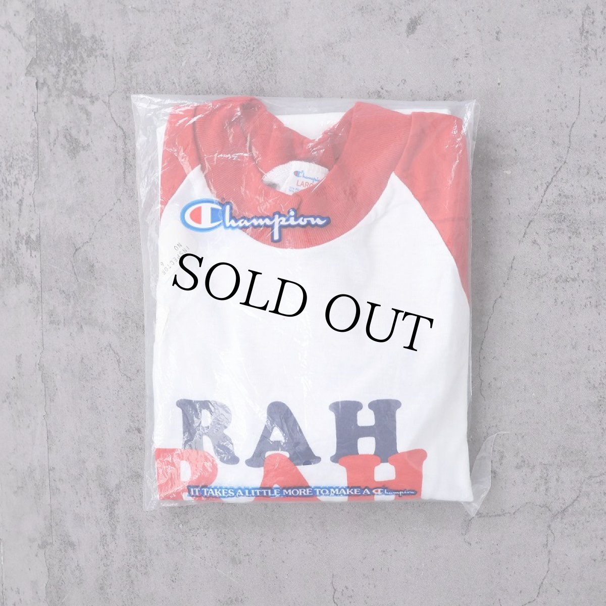 画像2: 80's Champion トリコタグ USA製 "RAH RAH RAH" プリントラグランTシャツ L (2)