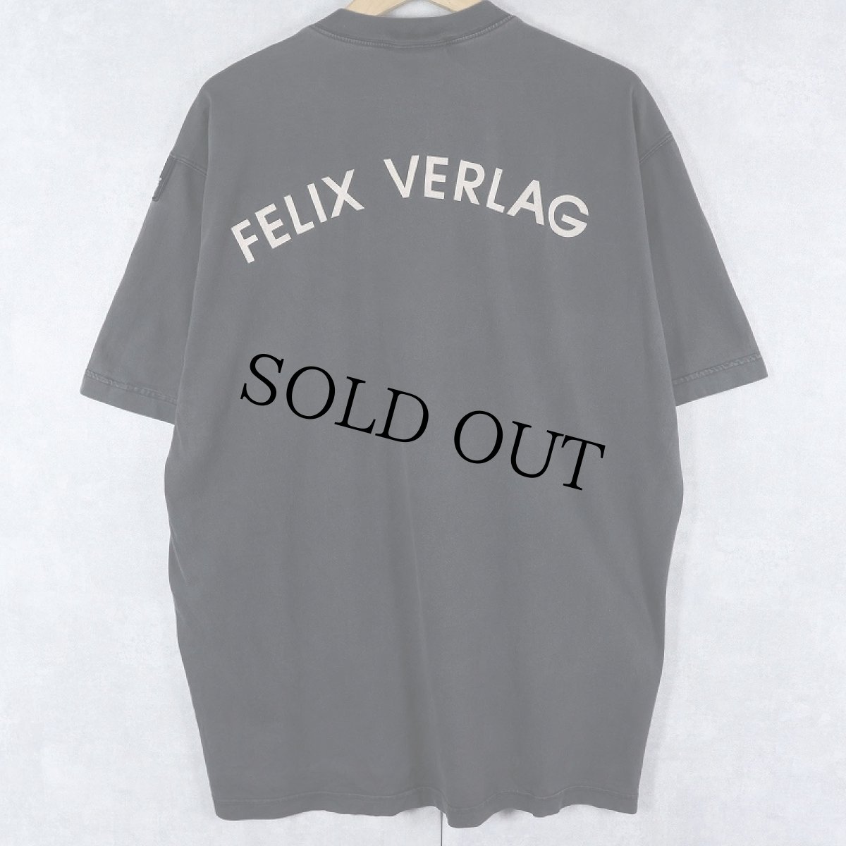 画像2: 90's adidas EQUIPMENT "FELIX VERLAG" フロッキープリント Tシャツ BLACK XL (2)