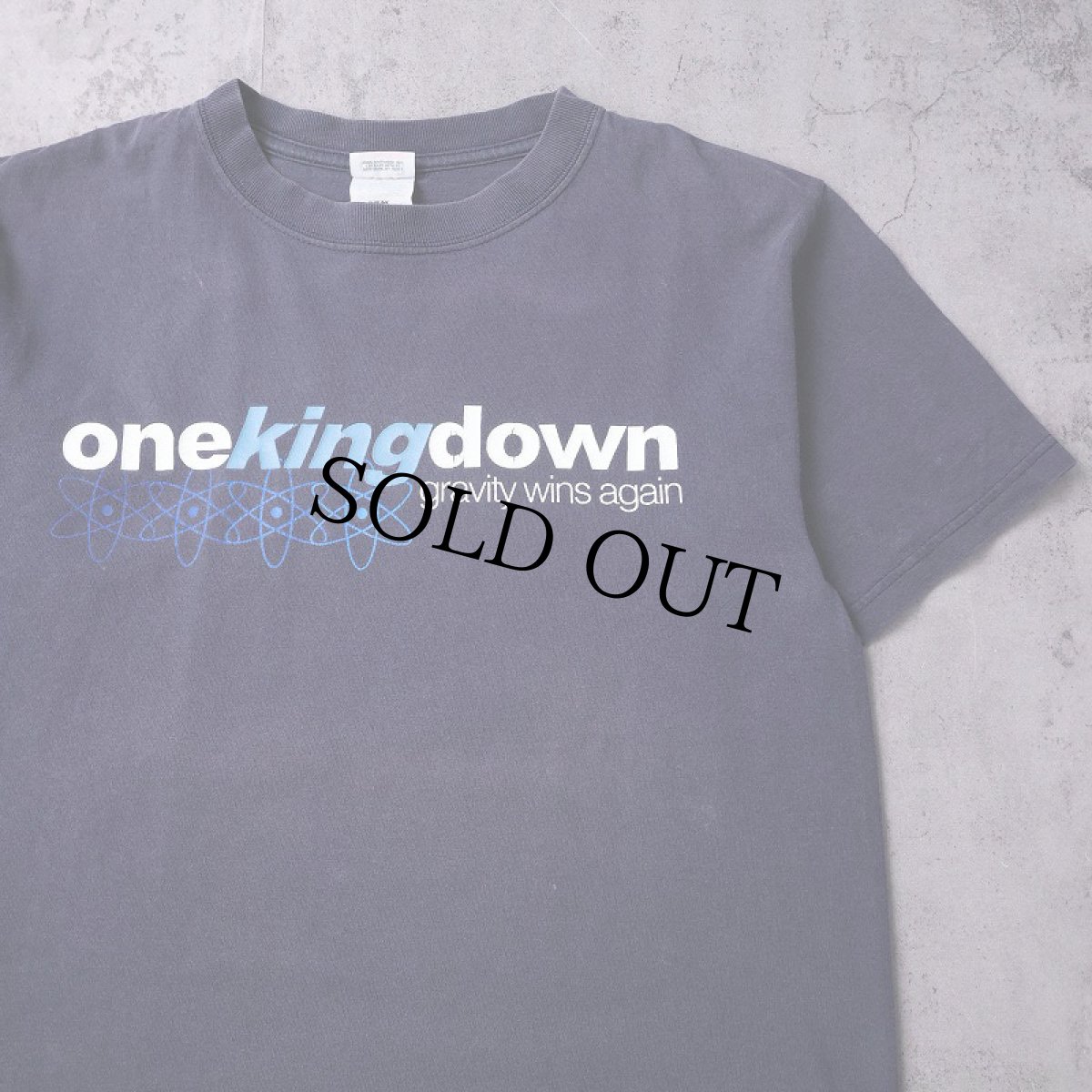 画像1: One King Down USA製 "Gravity Wins Again" ハードコアバンド アルバムプリントTシャツ NAVY M (1)