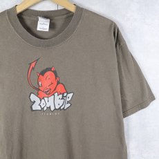 画像1: Zombie STUDIOS "レッドデビル" ゲーム開発会社 プリントTシャツ L (1)
