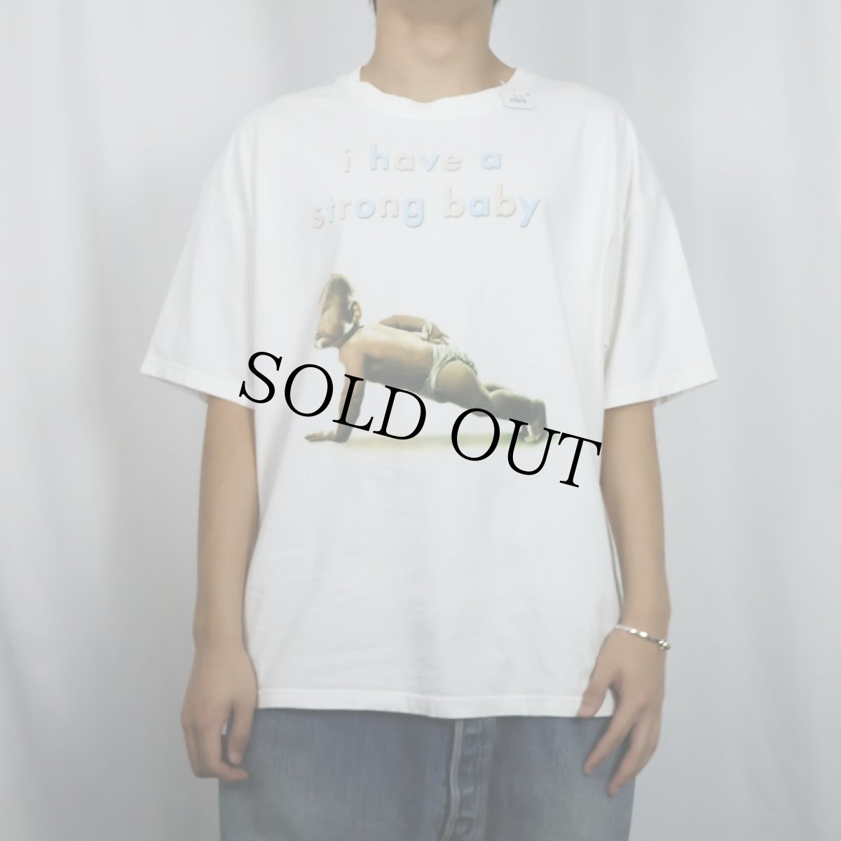 画像2: "i have strong baby" 赤ちゃん シュールプリントTシャツ XL (2)