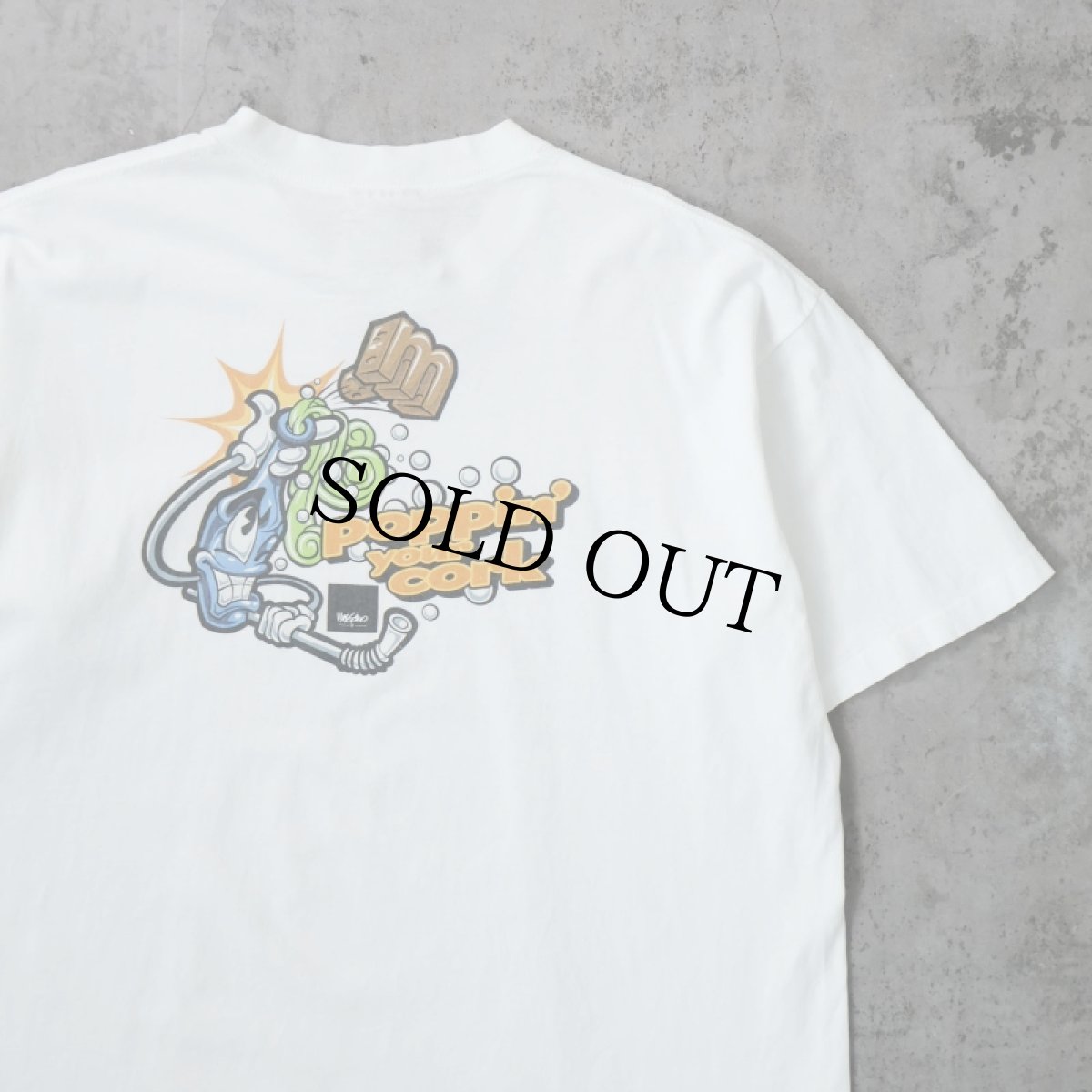 画像1: 90's MOSSIMO USA製 "Poppin' your cork" イラストプリントTシャツ L (1)