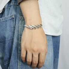 画像2: STERLING Silver ライトニング バングル (2)
