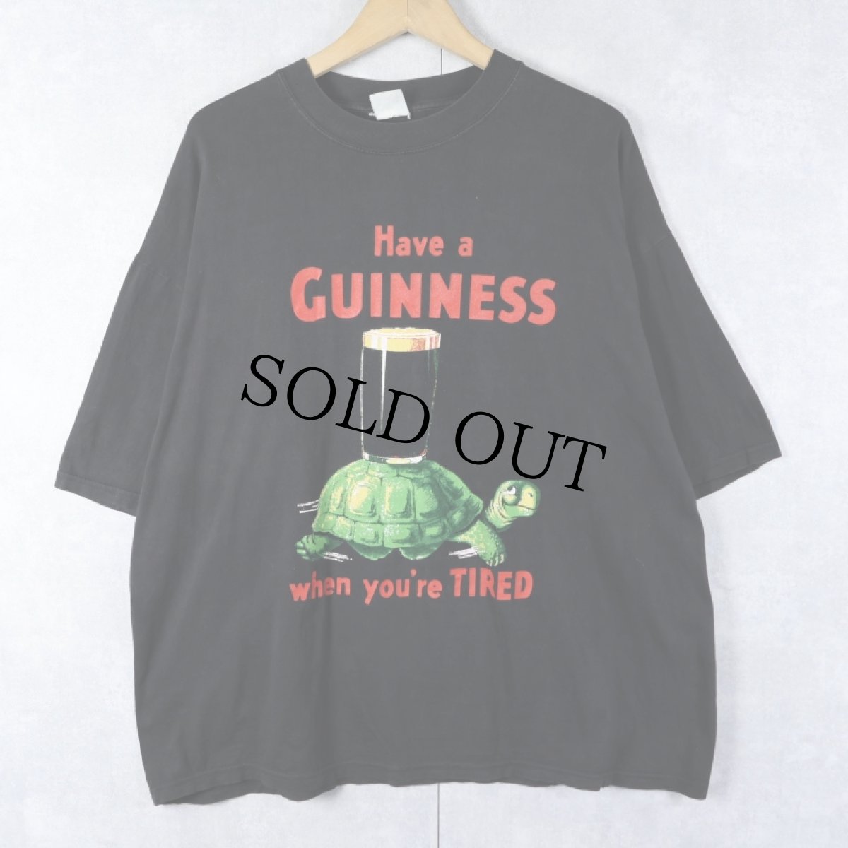 画像1: GUINNESS BEER "when you're TIRED" ビールメーカー プリントTシャツ BACK (1)