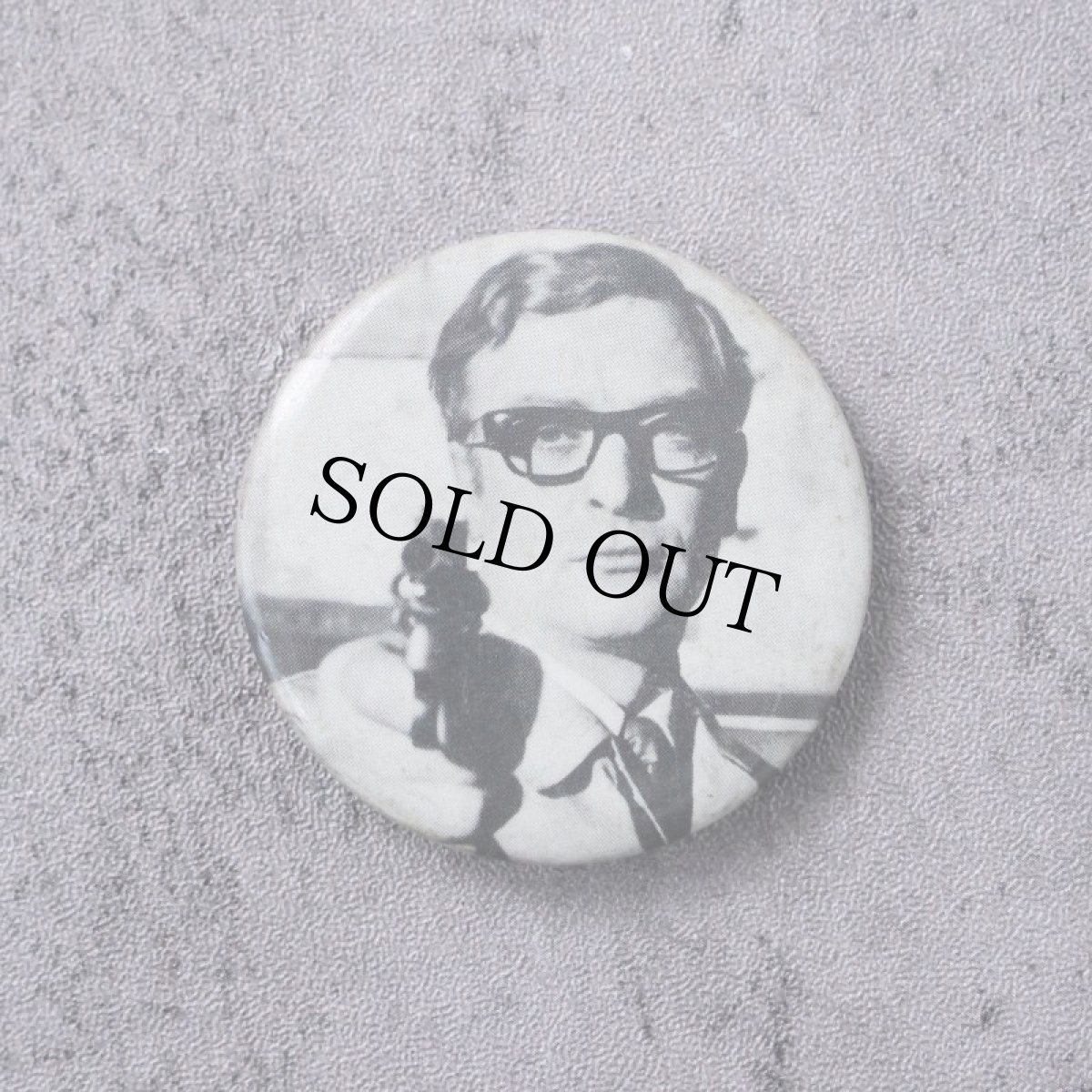 画像1: VINTAGE Michael Caine "Harry Palmer" 俳優 缶バッジ (1)
