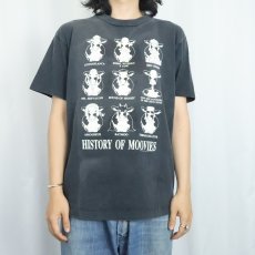 画像2: 90's USA製 "HISTORY OF MOOVIES" パロディプリントTシャツ L (2)