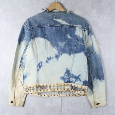 画像2: 60〜70's LEVI'S 70505 BIGE USA製 ブリーチ&リメイク デニムジャケット (2)